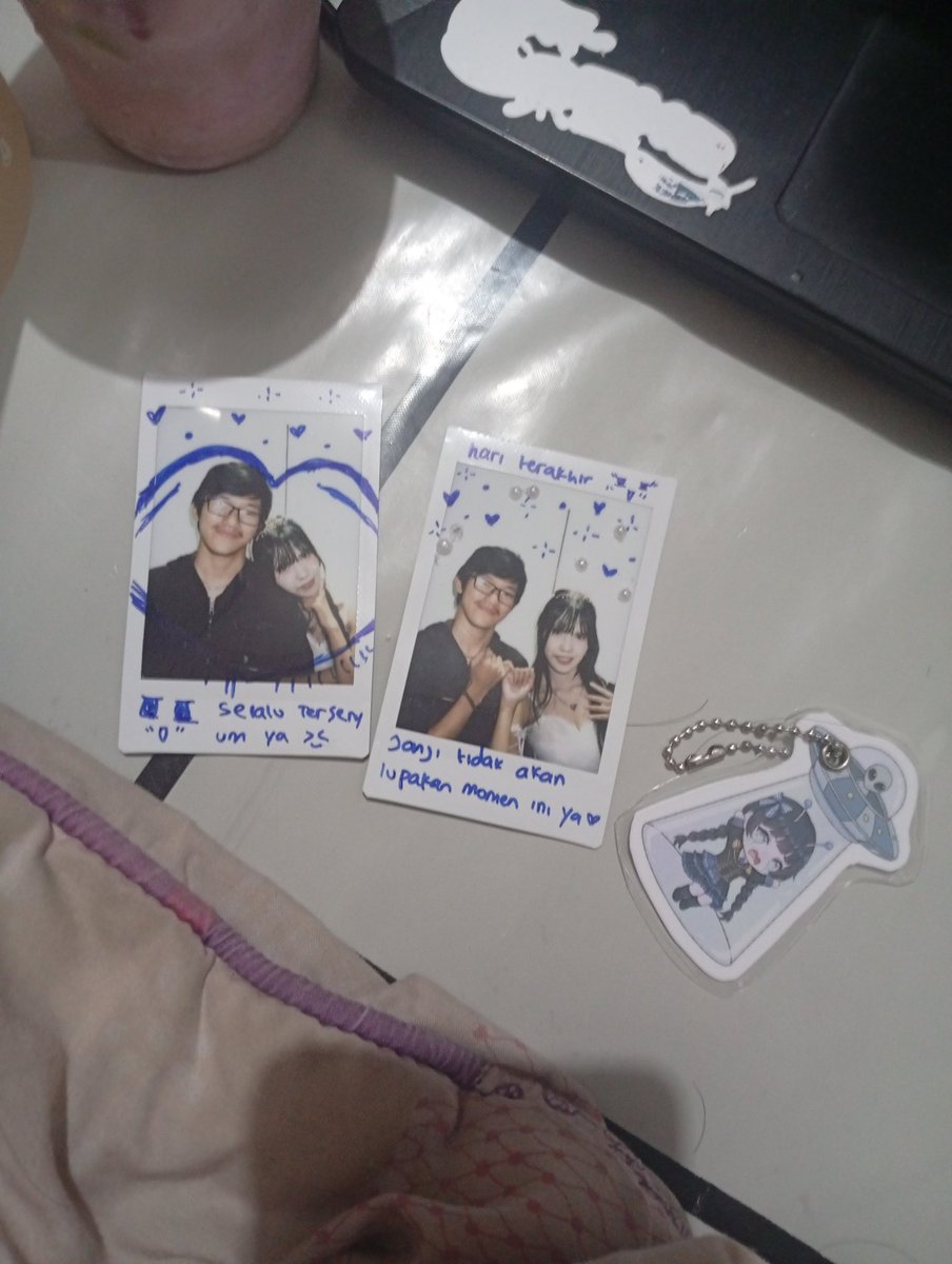 cakrawala280's tweet photo. cheki first and last time with cinta (kayaknya gak ada twitternya) semoga sukses terus kak kedepannya dan berjalan dengan baik bisnisnya✨✨ https://t.co/vWsRtUVGJ8