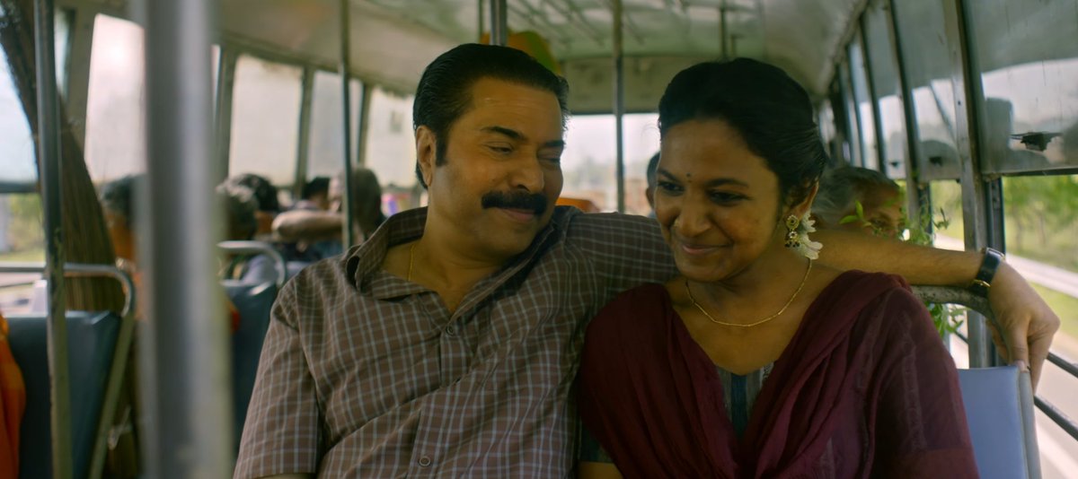 afsinX's tweet image. Mammukka effortlessly doing romance in his 70s was not on my list.. 😂❤️
#Kalamkaval