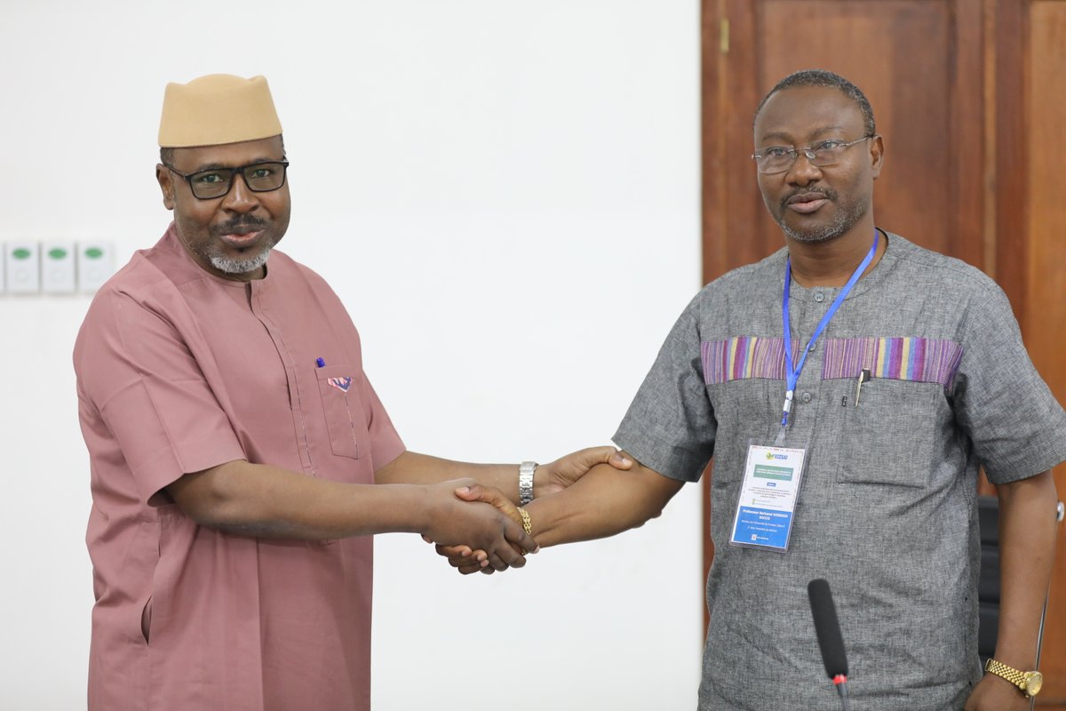 et l’adoption du relevé des conclusions, scellant les orientations stratégiques arrêtées par l’Assemblée.

<a href="/univsinesaloum/">Université du Sine Saloum El-Hâdj Ibrahima NIASS</a>,<a href="/uadbsn/">Université Alioune Diop de Bambey</a>,<a href="/UAS_Ziguinchor/">Université Assane Seck de Ziguinchor</a>,<a href="/uacbenin/">UAC Benin</a>,<a href="/UniversiteZongo/">Université Norbert ZONGO</a>,<a href="/Ujlog_Daloa/">Université Jean Lorougnon Guédé Officiel</a>,<a href="/ufhbci/">Université Félix Houphouët-Boigny Abidjan-Cocody</a>,<a href="/UniversiteDiffa/">Université de Diffa</a>,<a href="/egbendewe/">Aklesso Egbendewe</a>, <a href="/mesrsci/">MESRSCI</a>, <a href="/auf_org/">AUF</a>, <a href="/UEMOA_Officiel/">UEMOA_Officiel</a>,<a href="/UNESCO_Dakar/">UNESCO Dakar 🏛️ #Education #Sciences #Culture</a>