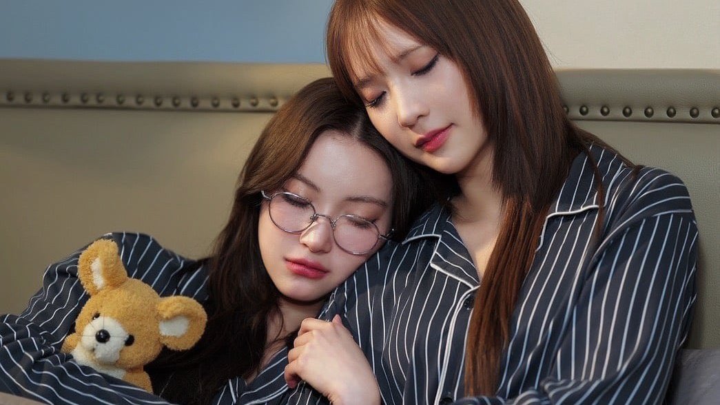 whoever paired these two, i hope you sleep so well every night