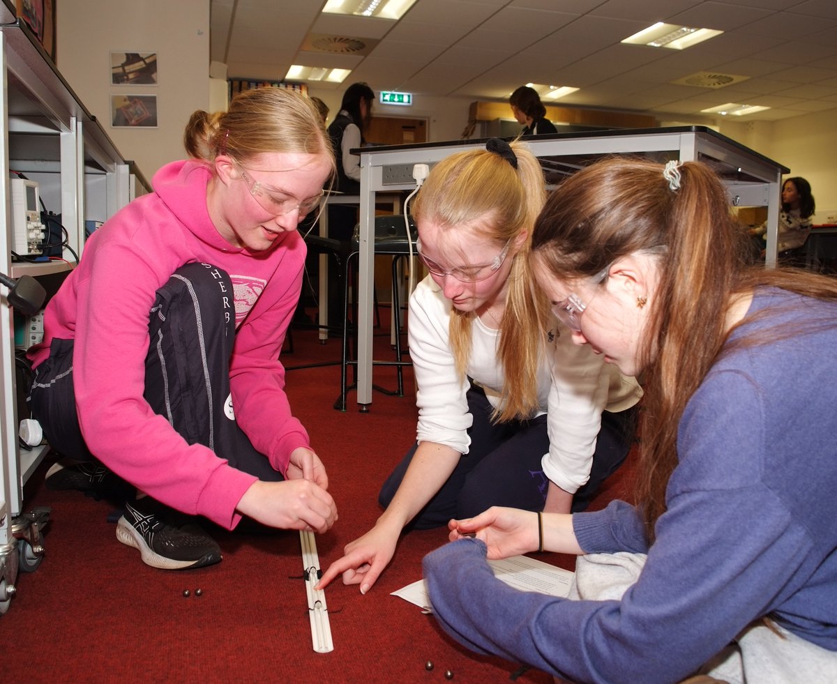 SG_STEM's tweet image. Eureka Challenge 

On Wednesday, teams from all the mixed aged houses competed in the annual Eureka! Senior Challenge. The teams were set three challenges which included constructing a magnetic ‘Gauss gun’. The winners were Aldhelmsted East! Well done all to involved.