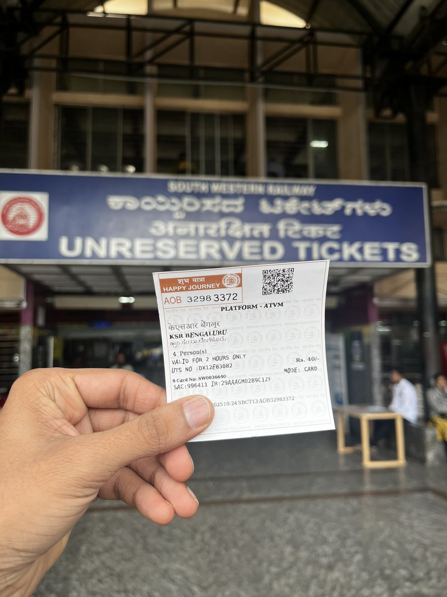 Walking the platforms, listening to real voices, uncovering real problems. 🚉

Our design &amp; research team took their desks on the road this week, heading straight to the train station to connect directly with travelers. 🚀