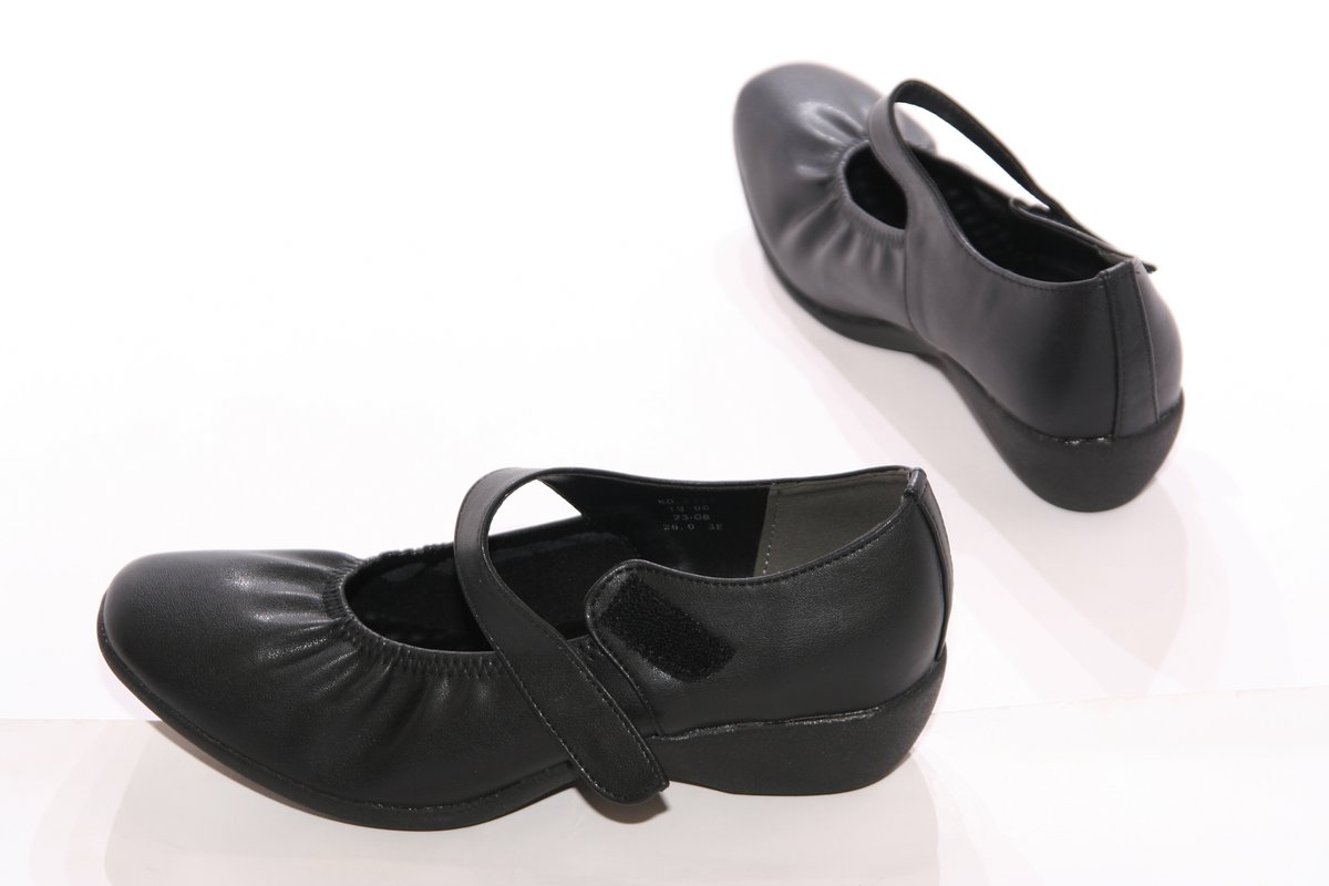 大きい靴の専門店 シューズ テン (@shoesten2) / Posts / X