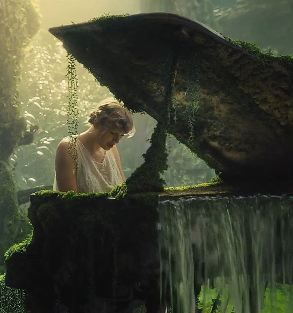 Most streamed Taylor Swift's lead singles released this decade on Spotify: 

1. “Anti-hero” — 1.936.760.637
2. “cardigan” — 1.851.484.428
3. “Fortnight” — 1.073.433.743 (+1)
4. “willow” — 1.047.401.976 (-1)
5. “Fate of Ophelia” — 613.278.428 (NEW)