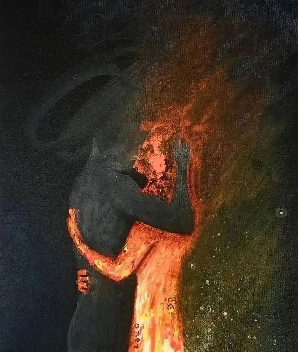 Seninle ben ateşle kağıt gibiydik..
Ben yanmayı seçtim...
Sen yakmayı......
💙
#Kıvırcık