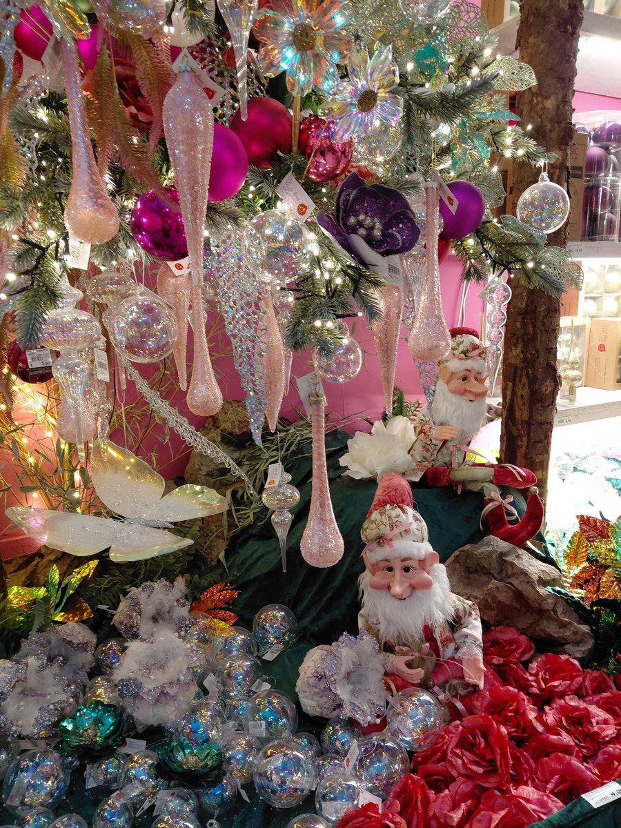 Valentina tweet media