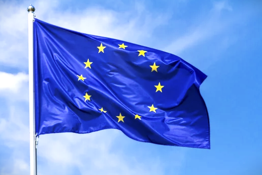 Ein geeintes Europa ist jetzt wichtiger denn je. Europa ist mehr als ein Wirtschaftsraum. Ein politisch geeintes wäre wesentlich stärker als die Summe der Einzelstaaten und ein Gegengewicht zu den USA, Russland und China.