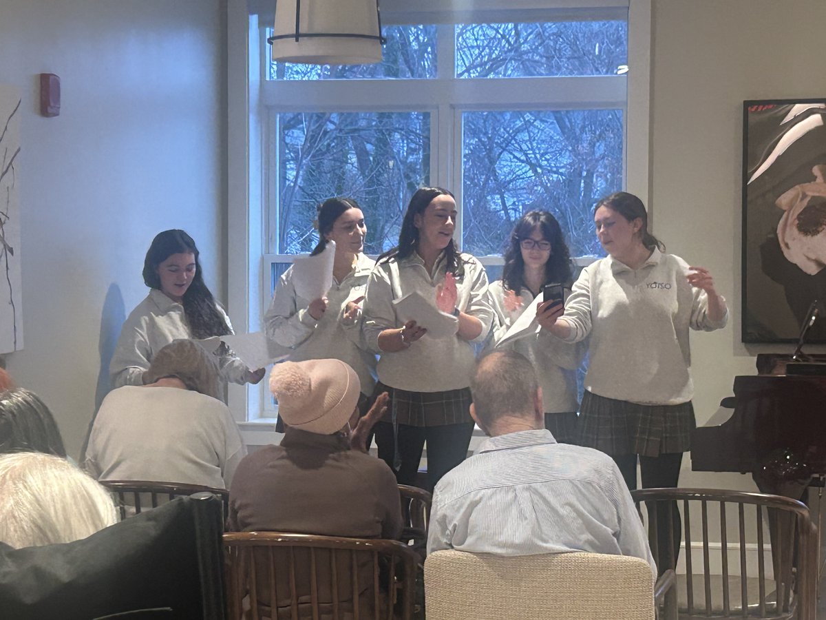 UrsulineNR's tweet photo. 🎄Spreading holiday cheer at Monarch Coopers Corner, this great group of Koalas shared their musical talents and joyful hearts. Their service reminds us once again of the true meaning of Serviam during this Christmas season. ✨
#UrsulinePride #Serviam https://t.co/D6Kb4c6wEi