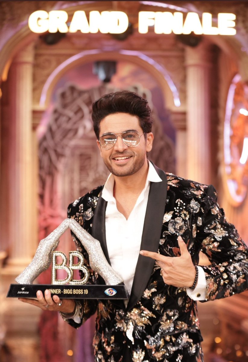 The nearer a man comes to a calm mind, the closer he is to strength. It takes a lot of effort when everyone is trying to pull u down but u r determined to rise higher with grace &amp; dignity. He deserved this win &amp; all credits goes to him 👏❤️

ICONIC WINNER GAURAV KHANNA