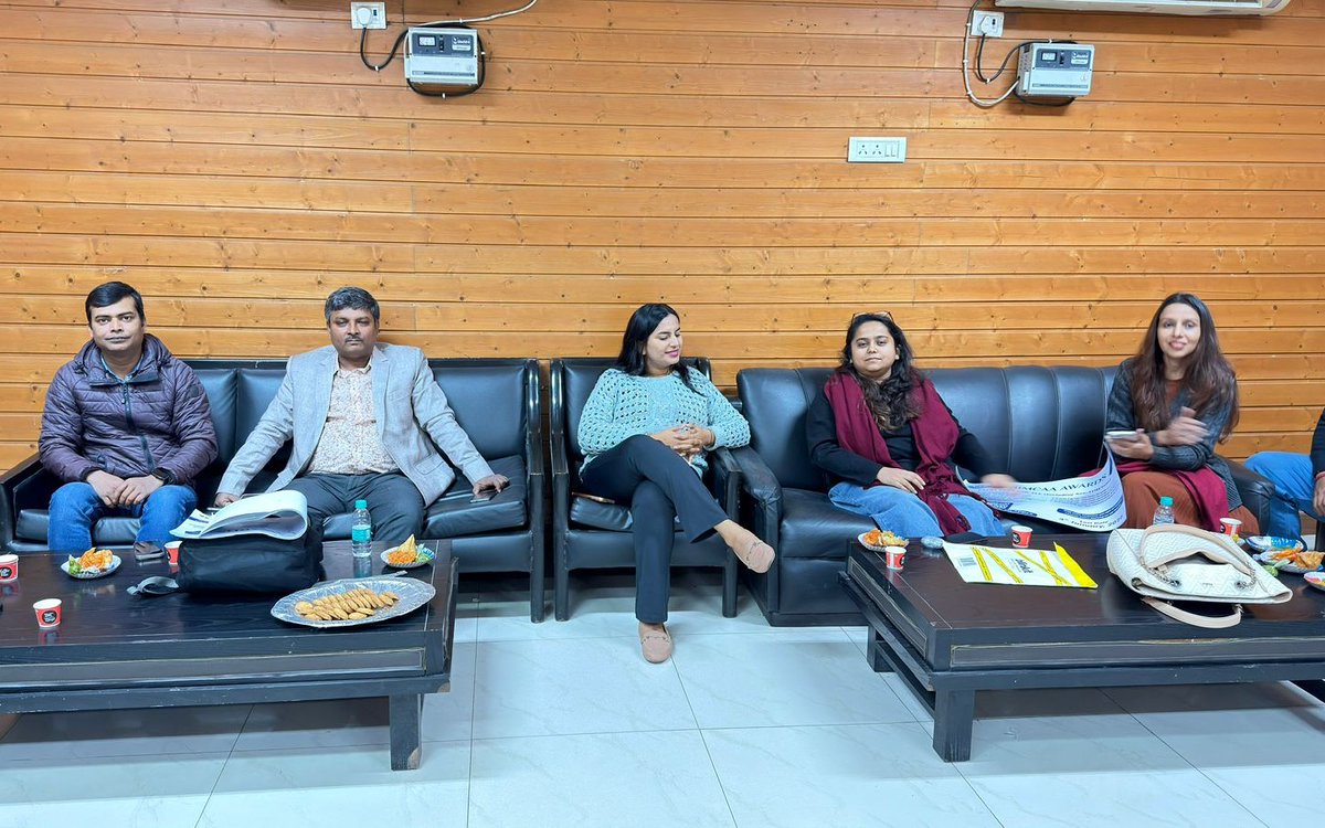 IIMCAA's tweet photo. Delhi - Central Committee Meeting | 07 December 2025  #IIMC #IIMCAA #Connections 

@prabhash_jha13 | @prabhatpandey81 | @RiteshIIMC | @mediawale | @snehabh11 | @aryasadhna | @atuljurno | @DeekshaSaksena | @AJITIYC | @shankarpanditdj | @AuthorTanima | @oye_vani https://t.co/SJgP1dh0RP