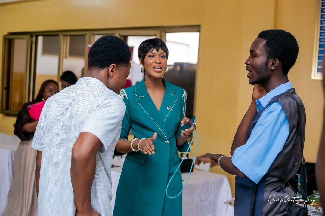 End_ryn's tweet photo. #Sustainability is no longer a side conversation—it’s shaping business strategy, global diplomacy, and education.

As a speaker, I shared how alumni #networks can bridge cultures, amplify youth innovation, and connect local #climate action in Ghana to global goals. https://t.co/qAqNvJWM9T