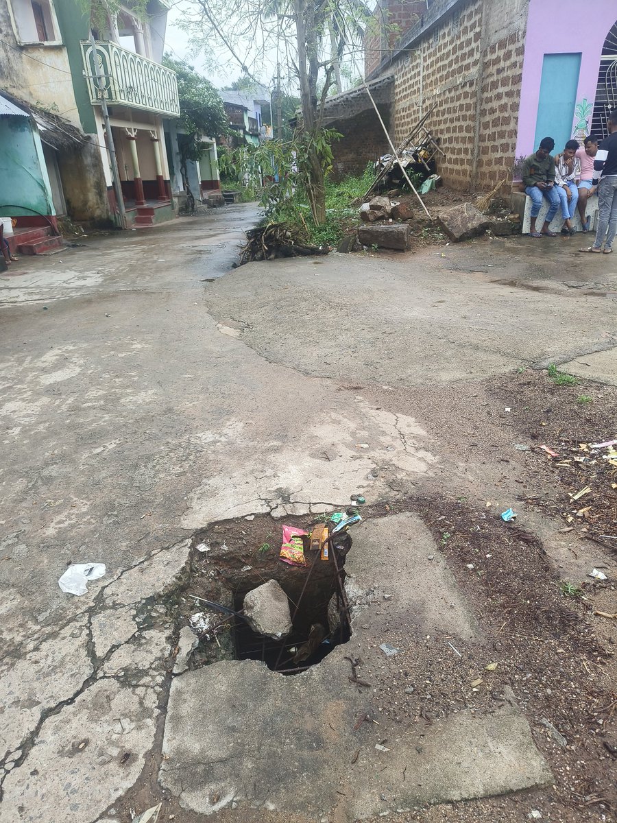 siba_buguda's tweet photo. Respected @Ganjam_Admin  @Bdo_buguda a dangerous hole has developed on d road in front of my house in Vilge/GP-Biranchipur Block-Buguda,after water  pipe work. Despite repeated requests for d last 4mnth to d Sarpanch,no action has been taken.Kindly intervene urgently for repair https://t.co/HTkgYNuhPN