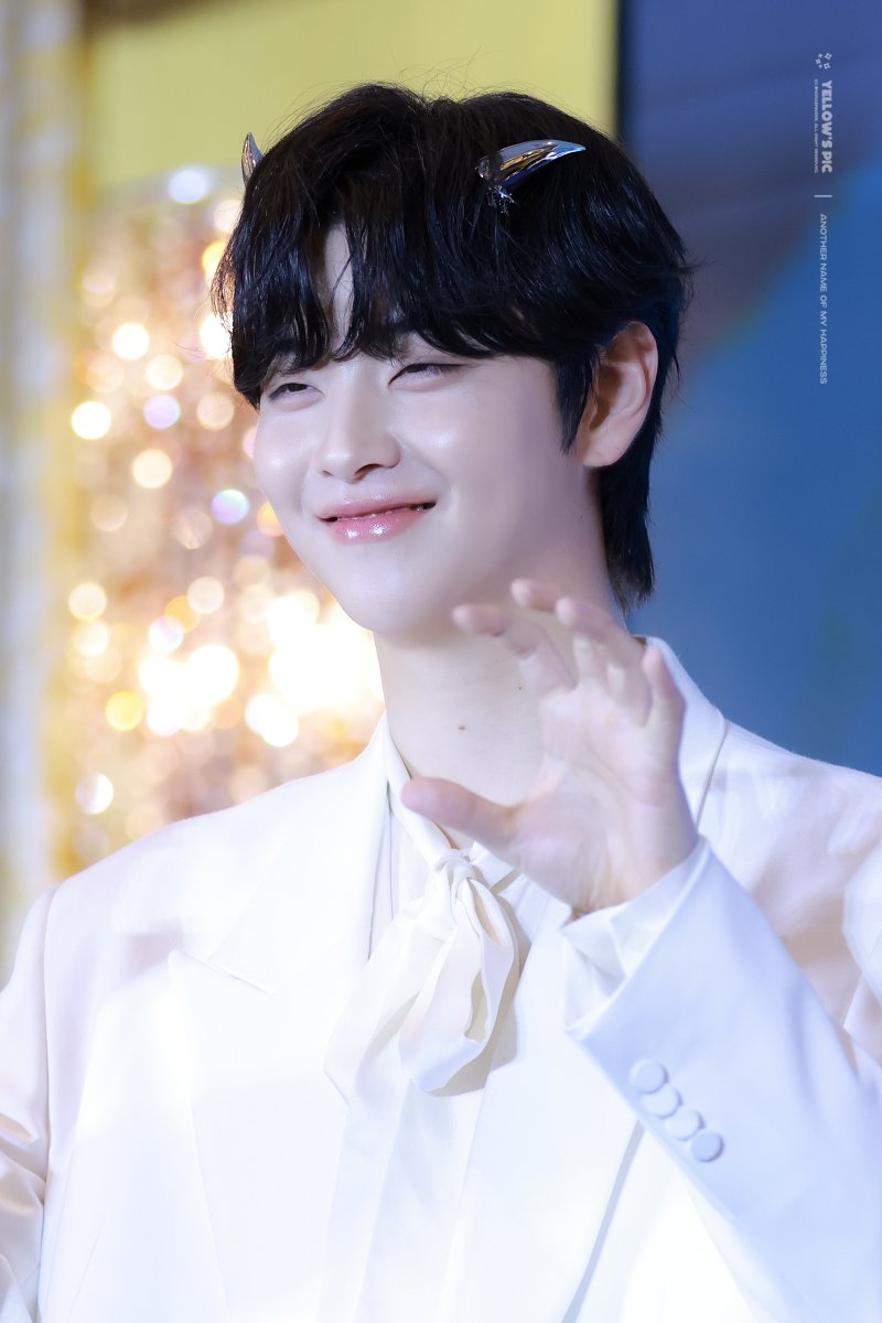 251123 데뷔 4주년 기념 팬미팅
姑苏之约 photo time

#차주완 #CHAJOOWAN