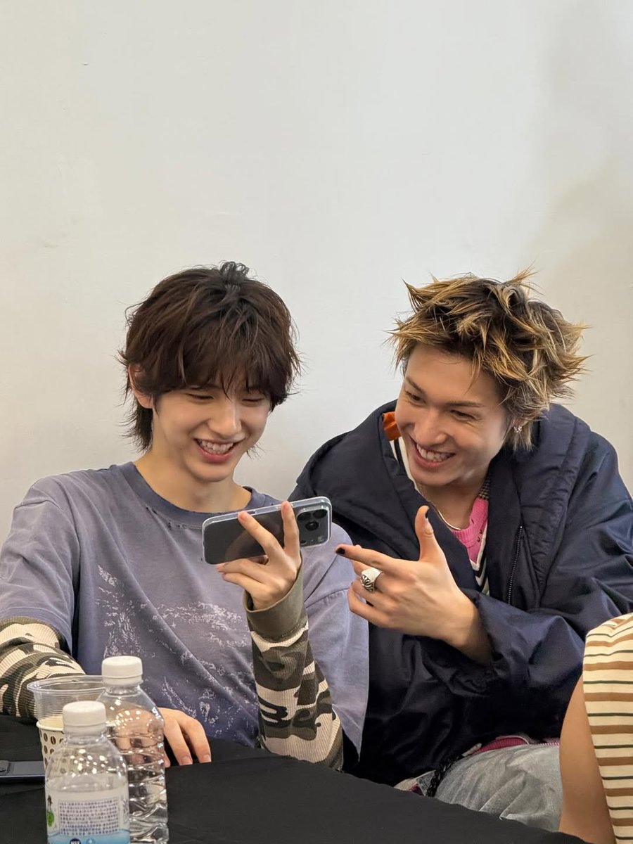 星星 tweet media