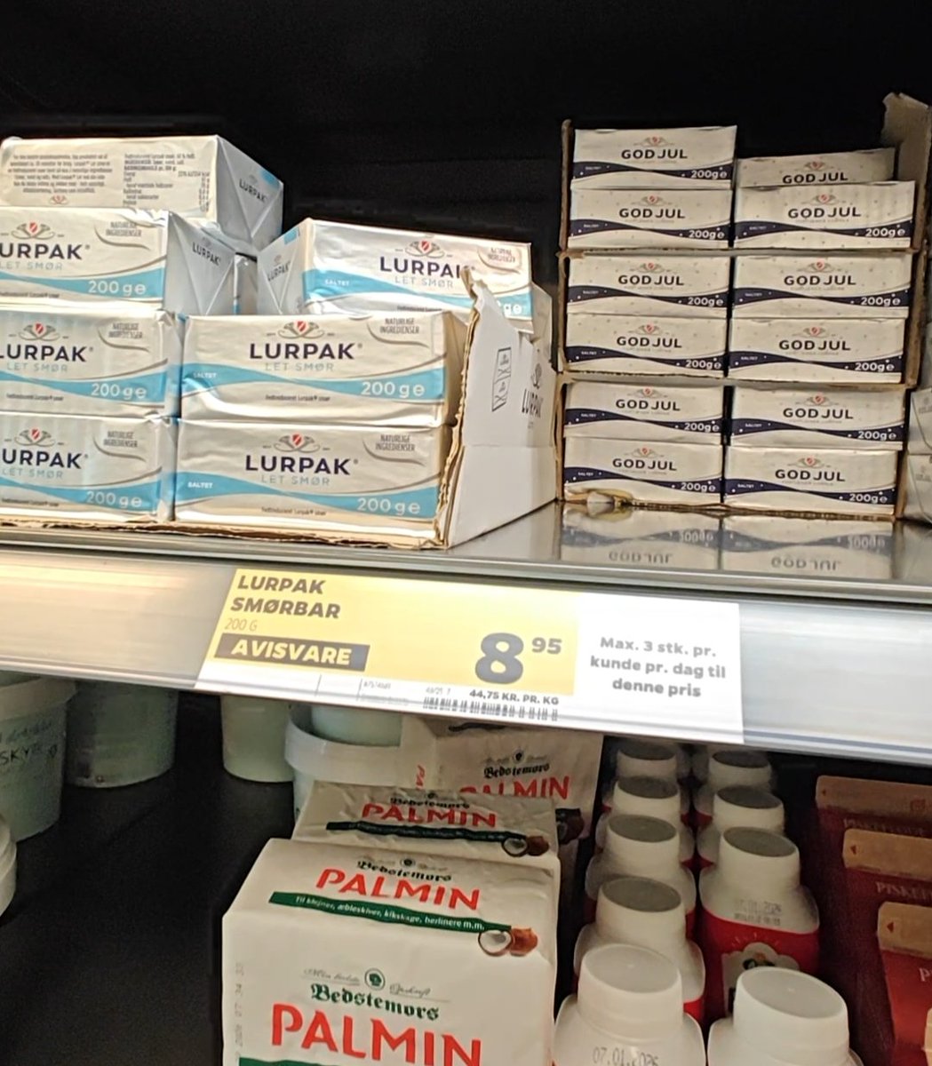 Pakar loo 🤩😋🏃🛒

Is liye to mujhe 
L💖ve hai apne mulk se

Pakistanio 😜