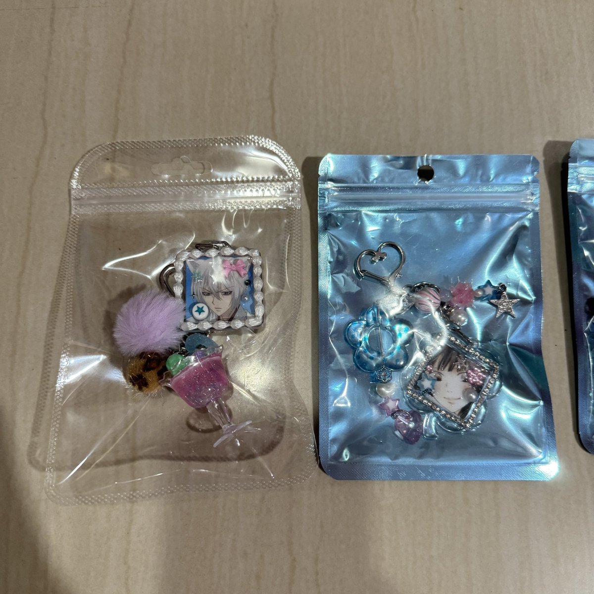 nabell_tyn's tweet photo. ˗ˏˋ พร้อมส่ง ˎˊ˗

พวงกุญแจ ที่ห้อยกระเป๋า (ซื้อมาไม่เคยห้อยค่ะ)
โทโมเอะ / ซาวาโกะ
อันละ 150

📮ส่งฟรี

#keyring #พวงกุญแจ #พวงกุญแจลูกปัด #ตลาดนัดพวงกุญแจ #ที่ห้อยโทรศัพท์ #ที่ห้อยกระเป๋า #ตลาดนัดอนิเมะ #ตลาดนัดโทโมเอะ #ฝากใจไปถึงเธอ https://t.co/DW6Hh2dGXC