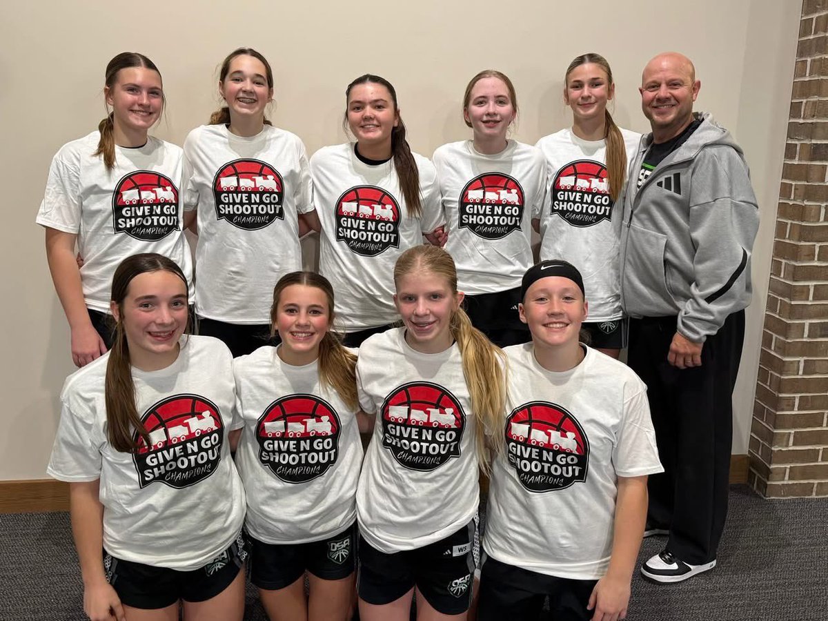 crusader_girls's tweet photo. Congrats to OSA 8th Elite Clanton on winning the Give N Go Shootout this past weekend in Waukee, IA! WE>ME, keep working🥇 https://t.co/3qd4nK50nY