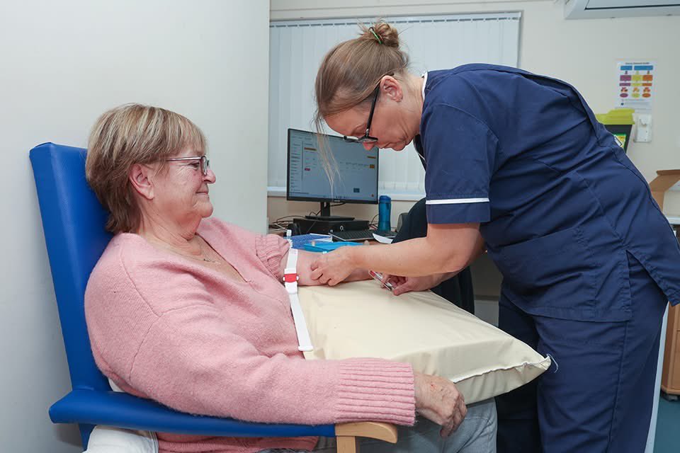 Poole-based GP surgery, The Adam Practice, has become the first specialist primary care commercial research centre in Dorset, supporting the shift of health research from hospitals into community settings. 

🔗 uhd.nhs.uk/news/latest-ne…

<a href="/NIHRresearch/">National Institute for Health and Care Research</a>