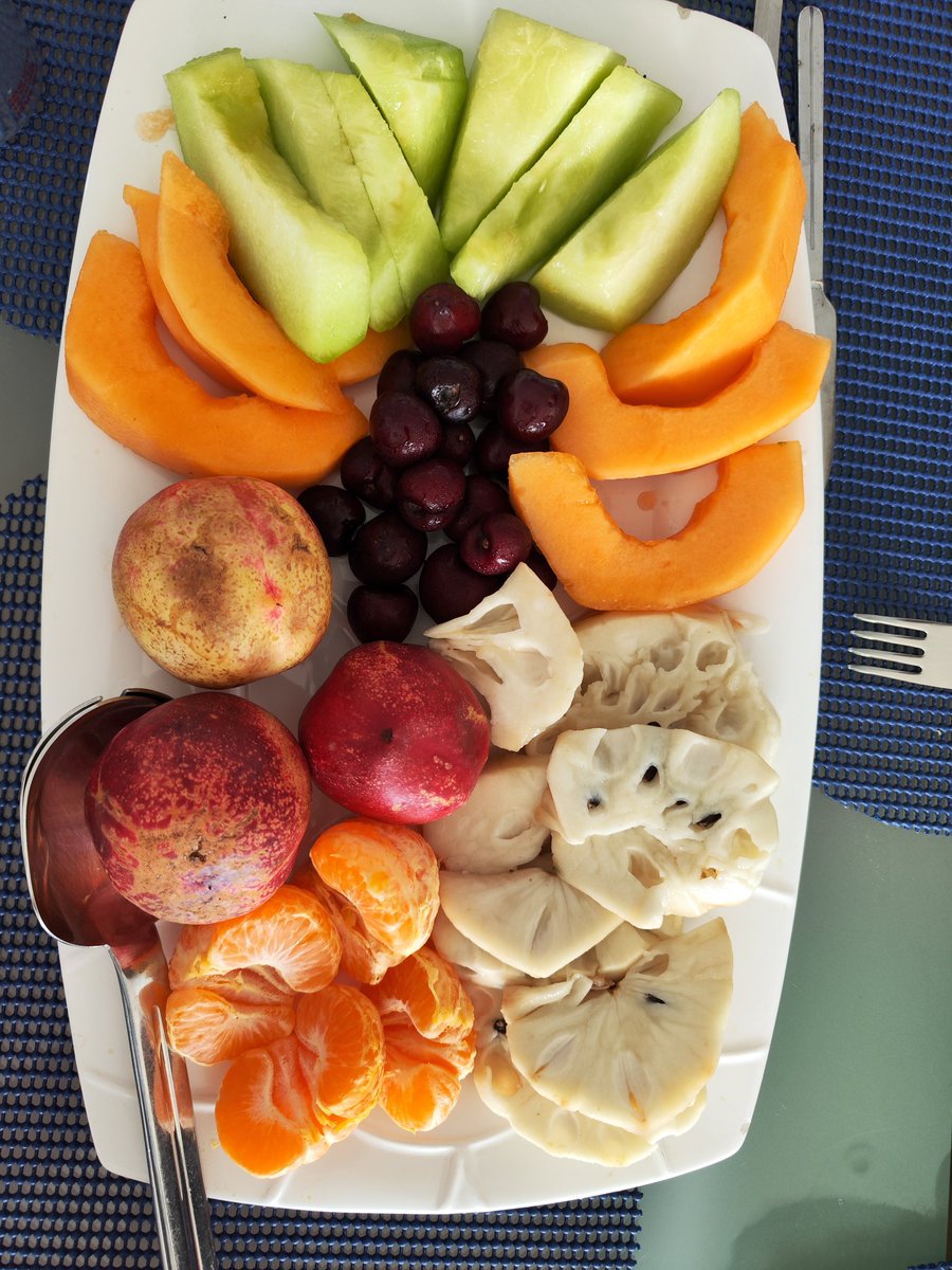 WhoLetTheDocOut's tweet image. Rica fruta.