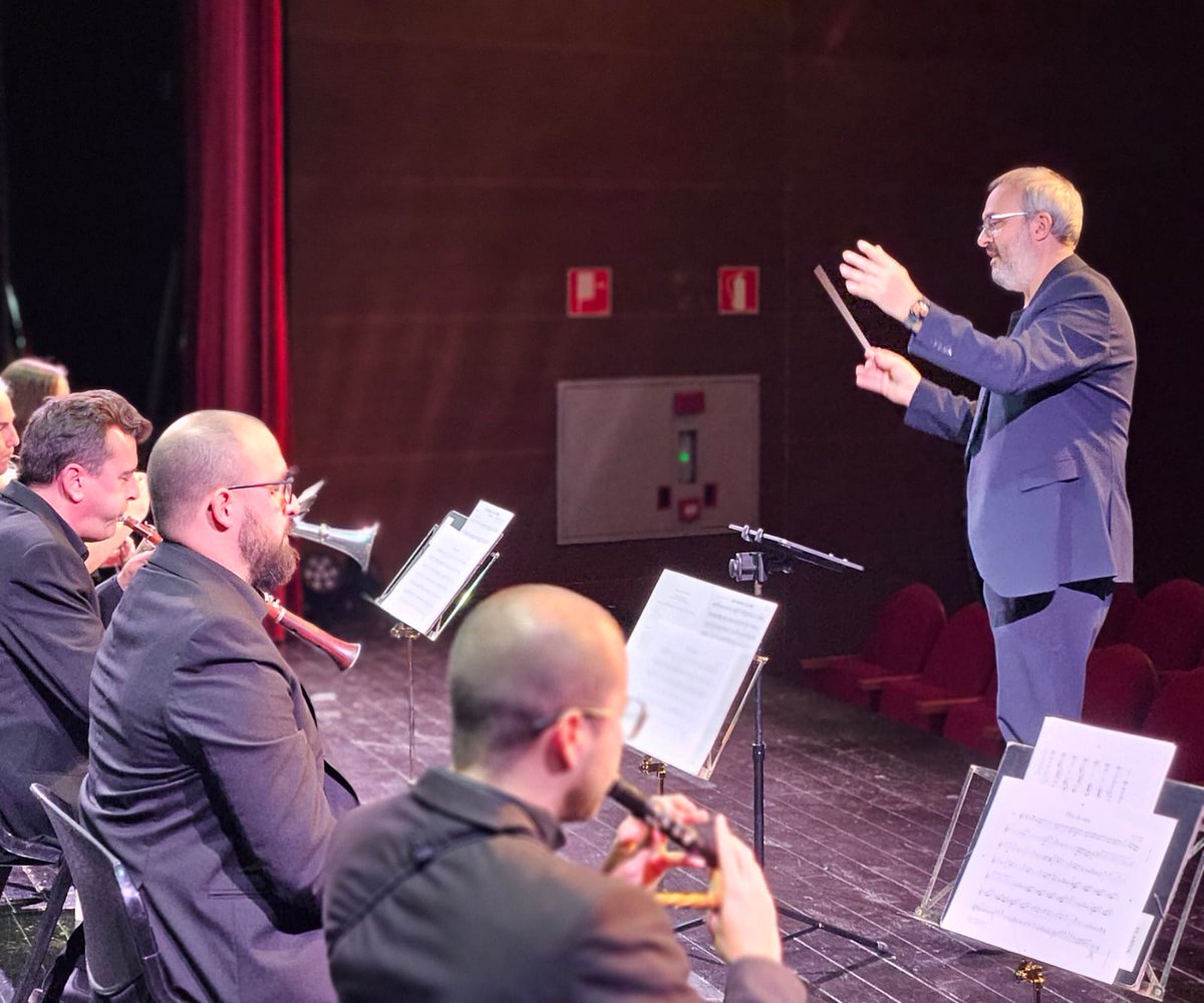 <a href="/acf_olesa/">ACF Olesa Sardanista</a> <a href="/coblaviladolesa/">Cobla Vila d’Olesa</a> La cobla ha interpretat temes tan emblemàtics com Flor de Neu, La filla del marxant hola conegudíssima Juny.
👇🏻