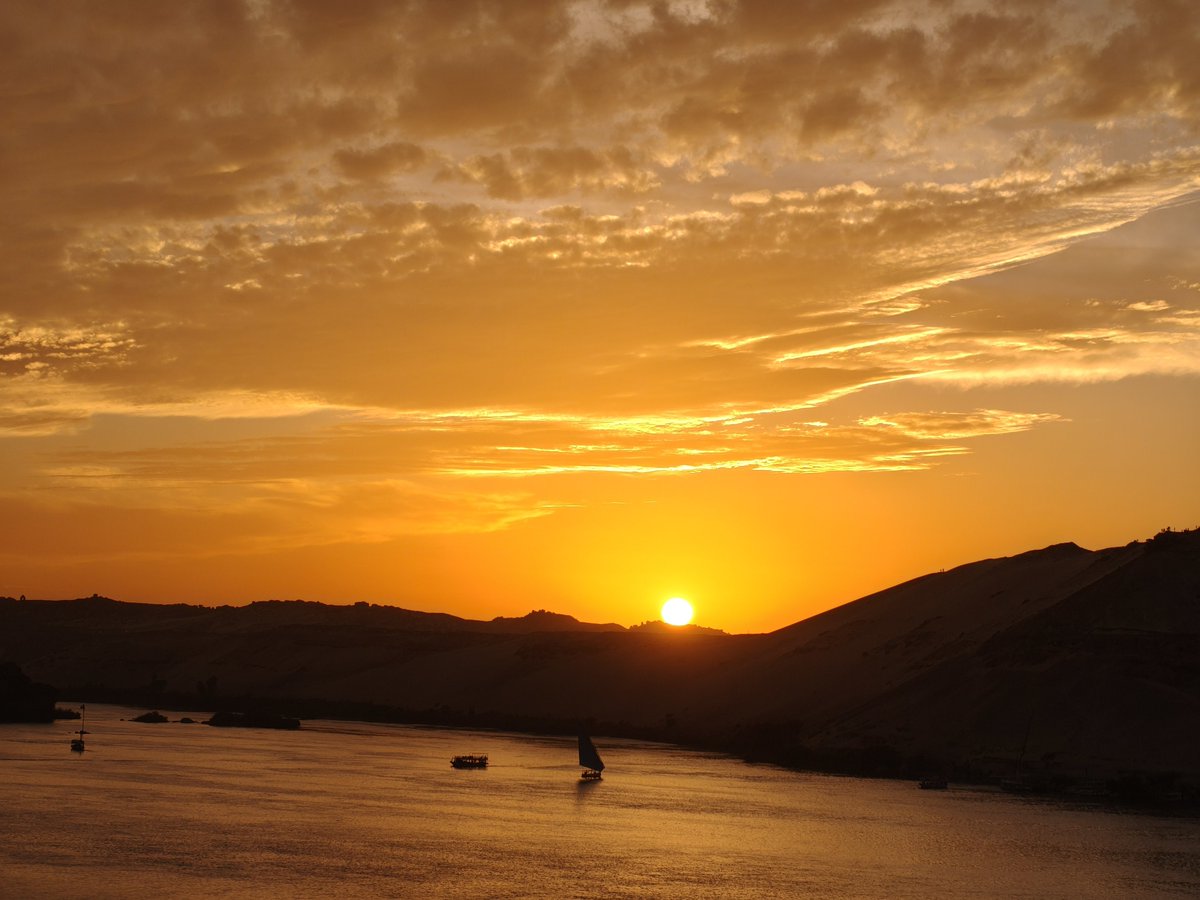 منظر الغروب في أسوان حاجة كدة من الخيال ❤️❤️