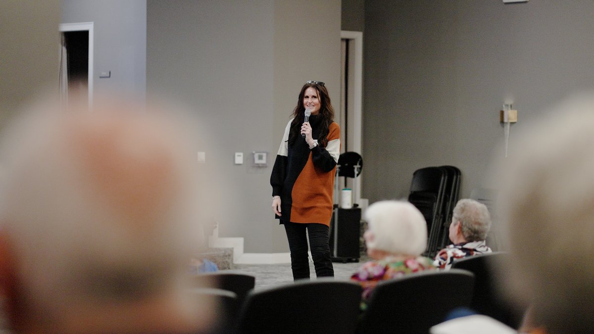 GrandRetirement's tweet photo. Did you know we have a 100-seat theater/community space? Movies, meetings, events, activities, parties - so much of what makes Grand Village more than just a place to live happens right in this room! #retirement #retirement #independentliving #thegrandlife #fayetteville #arkansas https://t.co/5oXC21oY3D