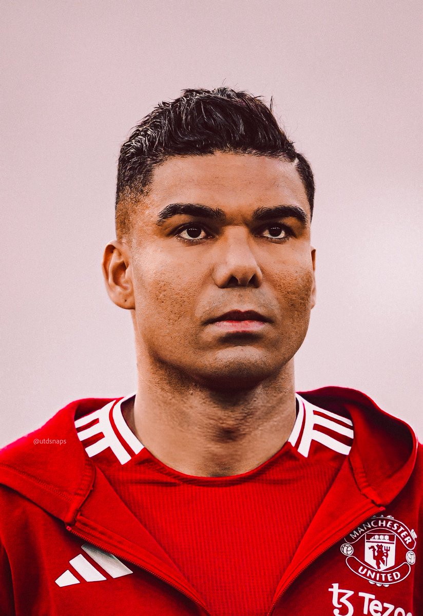 simionjulio41's tweet photo. Today we show Caicedo, Gravenberch &amp; Declan Rice how to win games. https://t.co/rDMMQUVe52