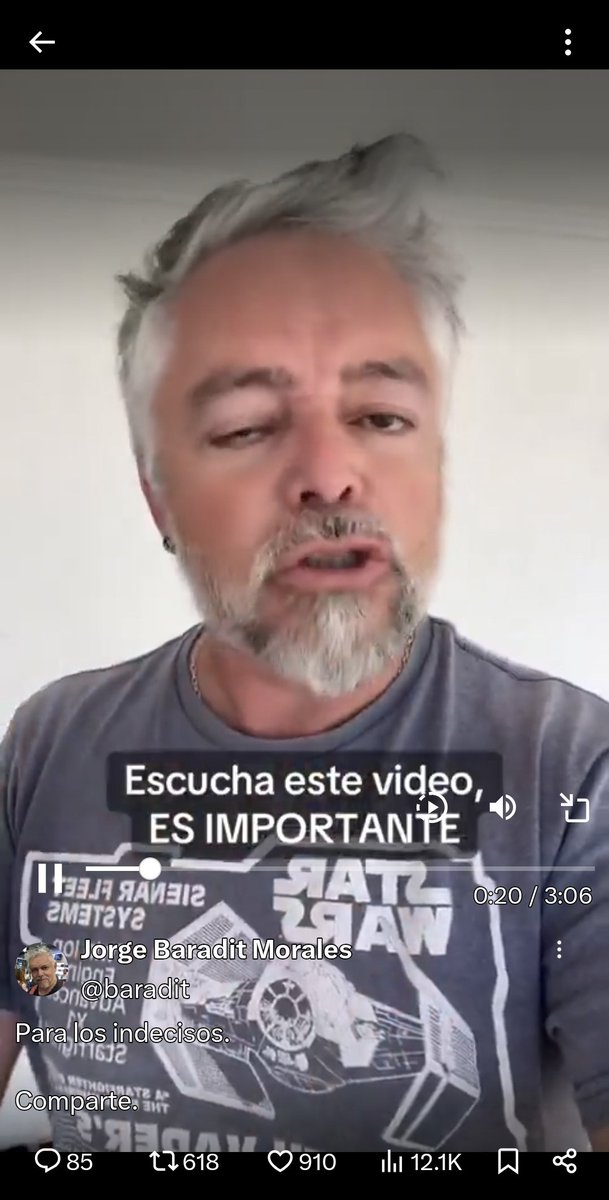 RodrigoHermidaB's tweet image. Si este tarado octubrista @baradit llama a votar x Jara es señal que es lo que NO hay que hacer.