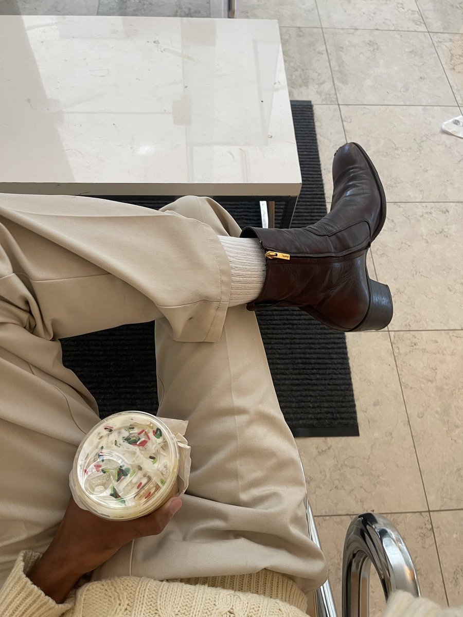 vleedit's tweet image. 