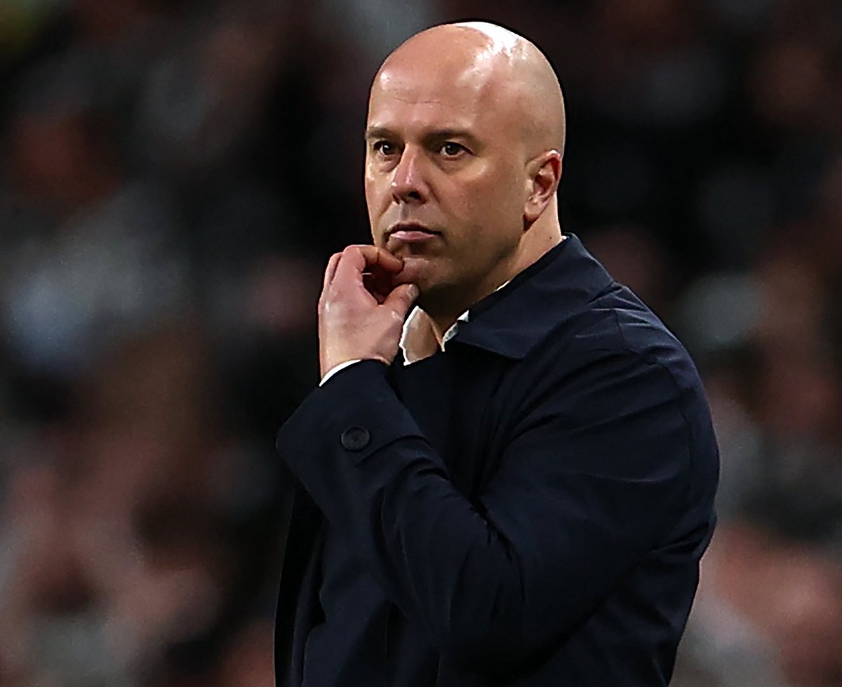 🚨🖐🏼 Arne Slot: “I don't feel my authority has been undermined [by Salah’s words]”.

“It's not about me, it's about it being more difficult for the team and the club. It's difficult to see staff members who work hard on a daily basis being affected by it, mainly the results…”.