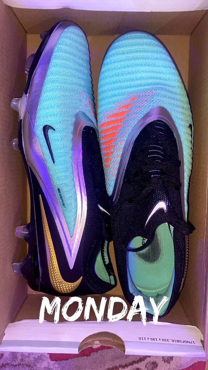 This girl ???
 I love am d!eeeee ❤️❤️😍😍😍