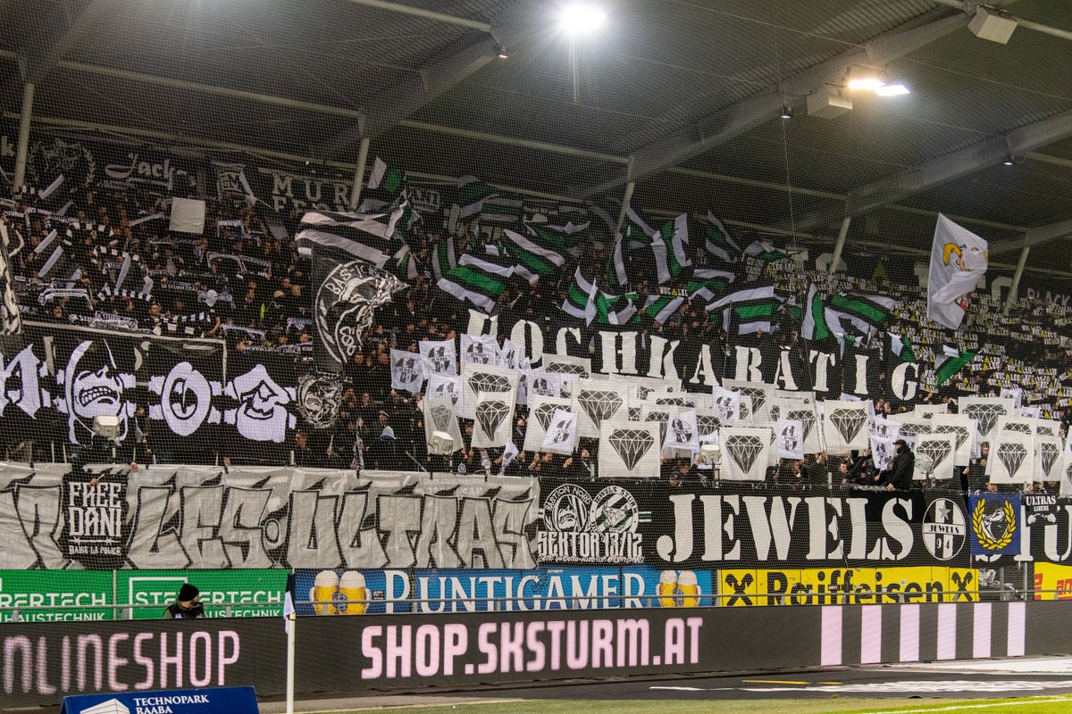 🇦🇹🏟️ Sturm Graz 2–1 GAK

Three choreographies, plenty of pyro and great support from both sides in the Grazer derby.

At the start of the second half, various Sturm groups lit different pyro and presented their own smaller displays at the same time.