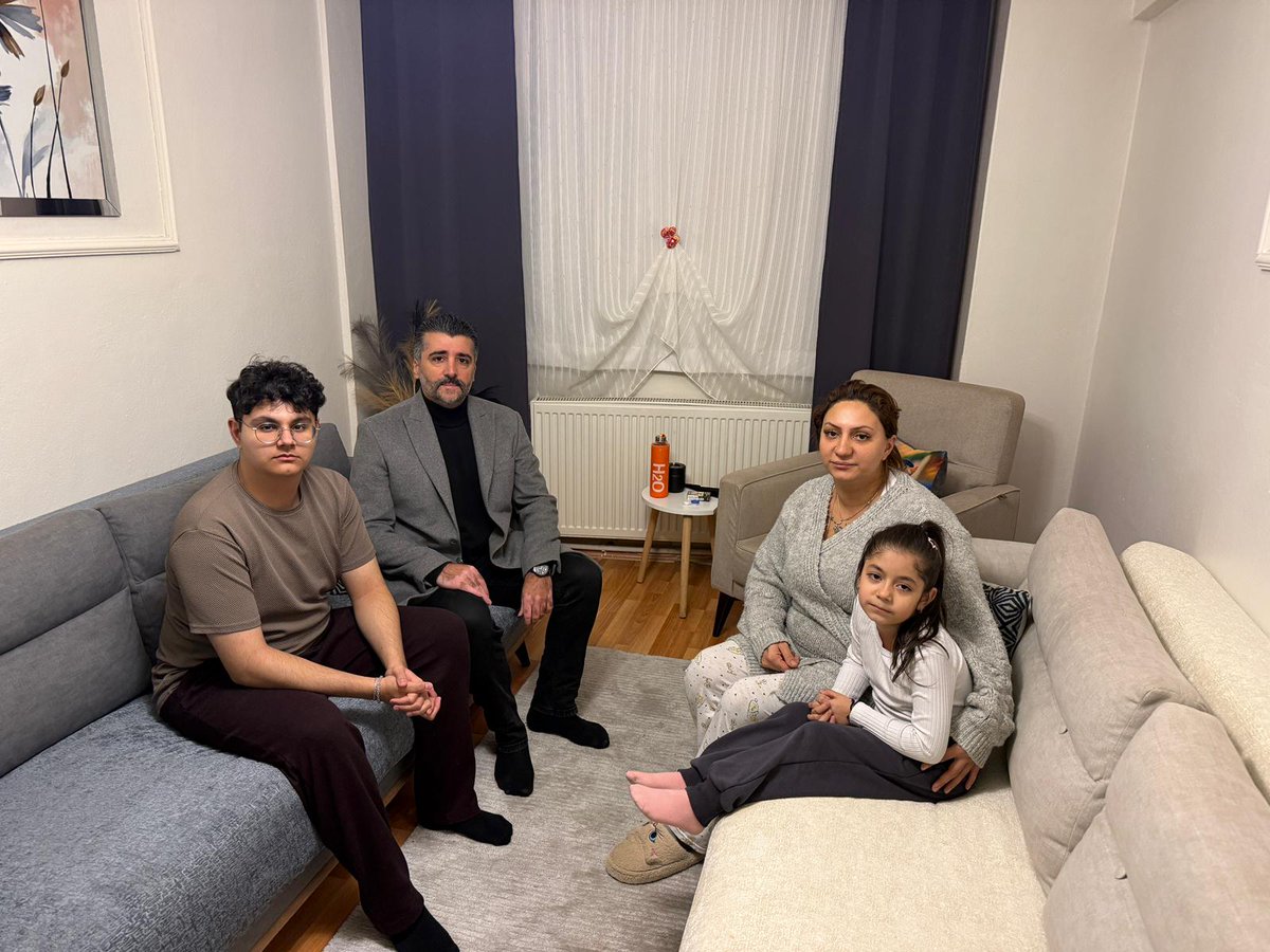 Genel Başkanımız Sayın Devlet Bahçeli Beyin Talimatları ile “#HayırlıGünlerKomşum” ve “#DerdinDerdimizdir” Ziyaretleri Kapsamında, Fatih/Mevlanakapı Mahallemizde ki Kalkan Ailesini; 

3. Bölge Başkanımız Sn. Asım Diler Ziyaret Etmiştir. 

Değerli Ailemize Misafirperverlikleri