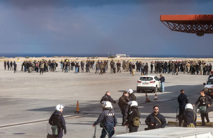 Έχουμε αυτή την εικόνα κι ακόμη να παραιτηθούν Μητσοτάκης, Χρυσοχοΐδης, Κυρανάκης κ Κεφαλλογιάννης; 

Μου θέλετε κ πόλεμο με τους Τούρκους γελοίοι…
