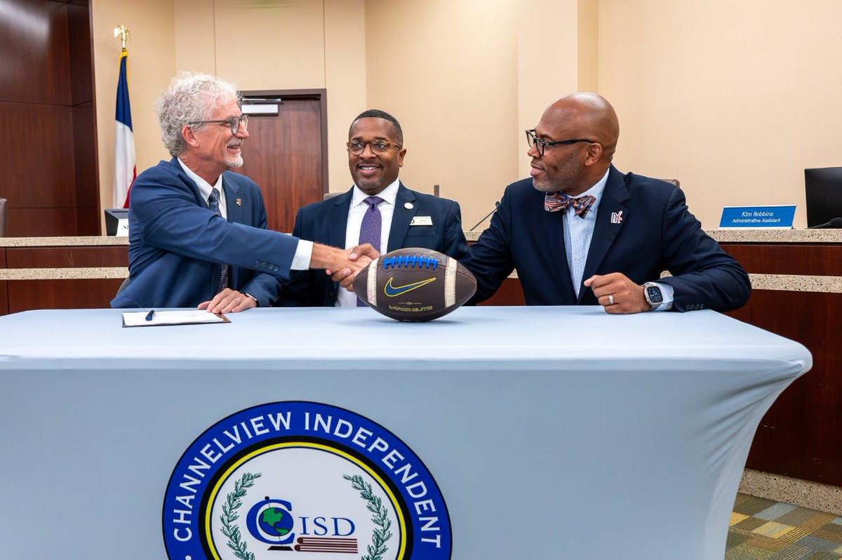 Region 4 ESC tweet media