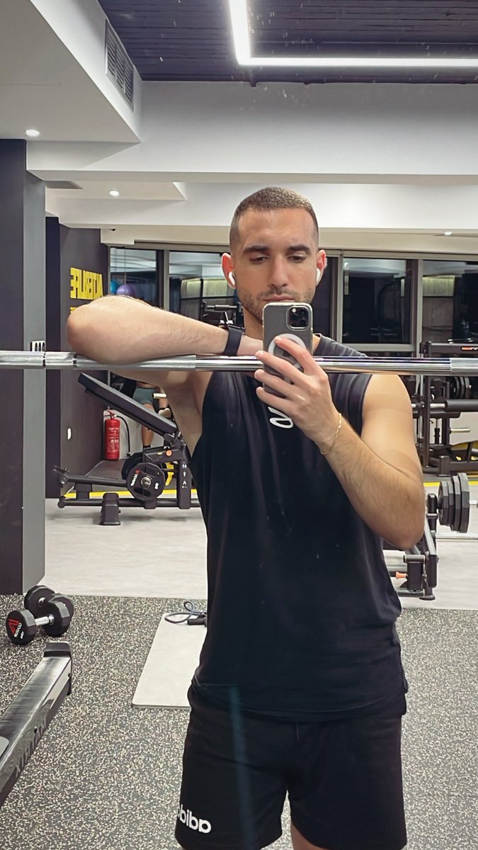 Dimitris Th tweet media