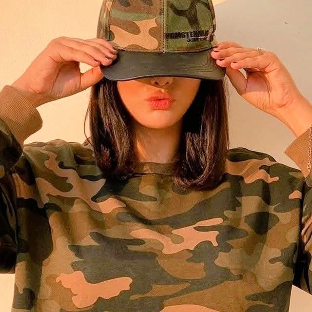 . 
.
.
.

.
.
.
.
.

 بغزل عسكري كلهم جنود وأنتي قائد كتيبة ب قلبي