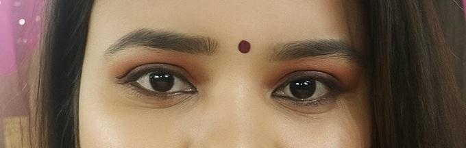 कश्तियाँ मौजों में, तूफान में लंगर डूबे,
हम बचे थे तो किनारे पे पहुँच कर डूबे!!
मैं तो कतरा था नजर उनसे मिलाता कैसे,
ऐसी आँखें... कि समंदर के समंदर डूबे।💕
#viral 
#OrmxHausNowhereBKK