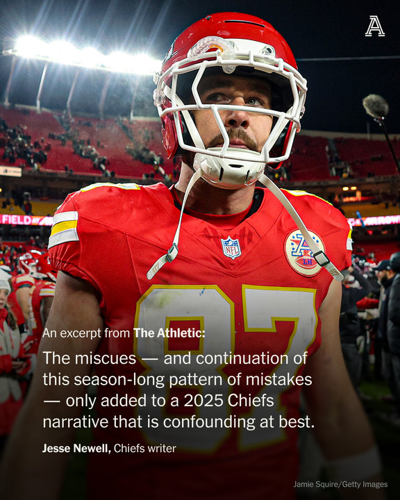 jessenewell's tweet image. Travis Kelce remained in full uniform, ten fingers touching the crown of his head as he looked to the floor.

Here's what it was like in the Chiefs locker room after their latest loss — with an uncertain future ahead for both 2025 and the team's star TE: nytimes.com/athletic/68721…