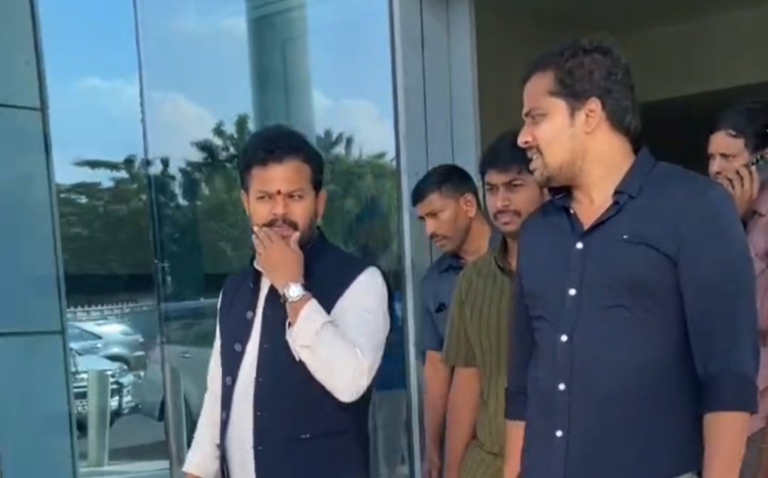TDPProfessional's tweet photo. No other leader could manage Civil Aviation in this heat, only Ram Mohan Naidu
@RamMNK https://t.co/kGipgkLWHd