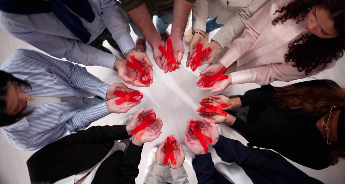 La OPS presenta la Alianza regional para la eliminación del #VIH en las Américas, una plataforma que reúne a gobiernos, comunidades, agencias internacionales, academia y sector privado para impulsar medidas.  

🔗: paho.org/es/noticias/5-…