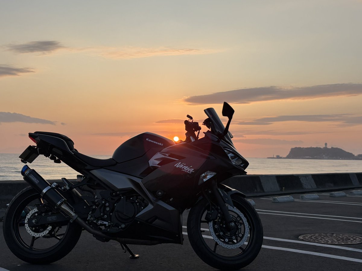 名前 : ぴょーた 性別 : 🚹 年齢 : 17 身長 : 165 住み : 神奈川県