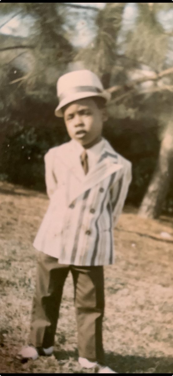 ericgreen86's tweet image. CIRCA 1971!!!! MY MOM MADE ALL MY SUITS WITH HER OWN HANDS!!! SHE ONCE TOLD ME “BERN” WE MAY NOT HAVE A LOT OF MONEY BUT THEY WONT KNOW BY THE WAY YOU LOOK SON!!! SHE HAD ME SHARP AS A TACK WHENEVER IT WAS TIME TO GO TO CHURCH OR TAKE PICTURES!!! LOL