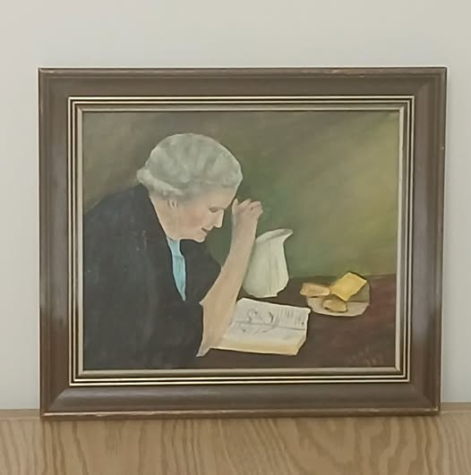 EKMHA's tweet photo. #mennoniteart Woman Praying by Tena Lehn Paul's. #mennonites #leamingtonontario https://t.co/ItObRLKFRx
