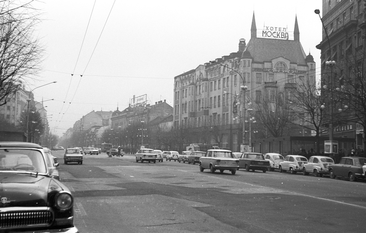 TERAZIJE 👀
Zimski dan uoči nove 1969. godine