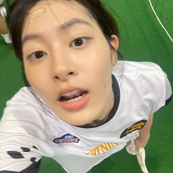 iwmaoo9wa's tweet image. ม๋าเด้กมอม ๆ ไปเจอเธอที่เป็นสาวไอดอล ตัวขาว ตัวหอม ตาแป๋ว