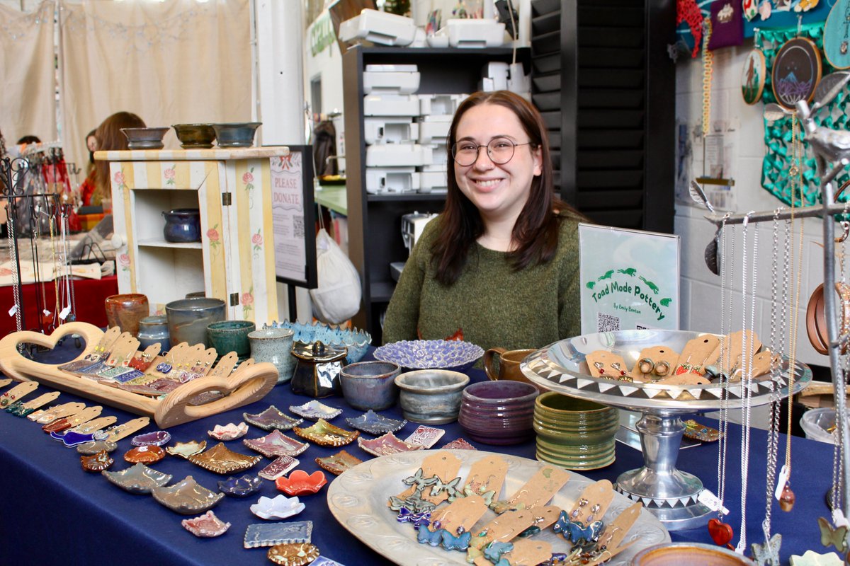 iSchoolUI's tweet photo. Over the weekend, the @ChampaignFabLab's Holiday Maker Fest brought together local vendors, handmade gifts, and customize-your-own creations to support the Fab Lab Summer Camp Scholarship Fund.

We hope you had a great time! 🎄❄️ https://t.co/GKWUXq72dS