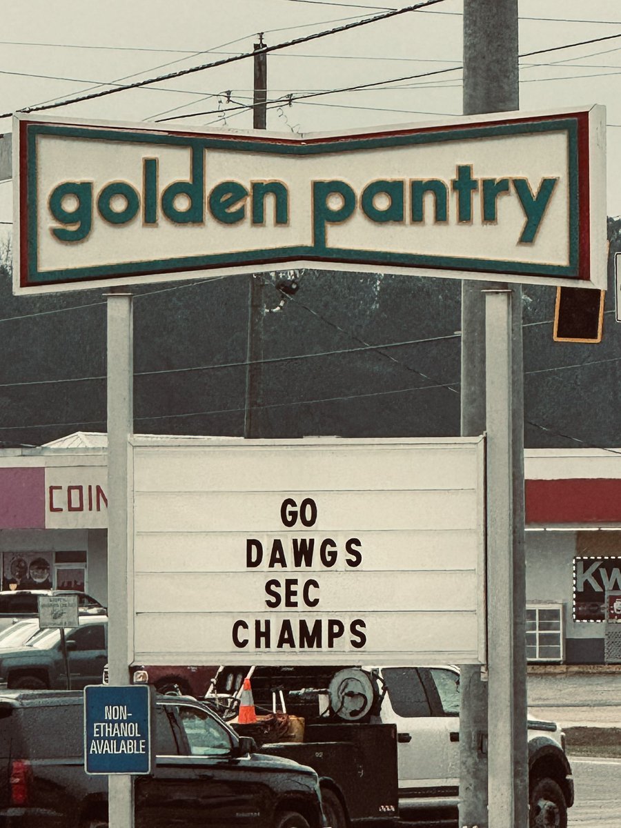 MDukes45's tweet photo. HOW ABOUT THAT. #GoDawgs. https://t.co/brv8WBHTyB