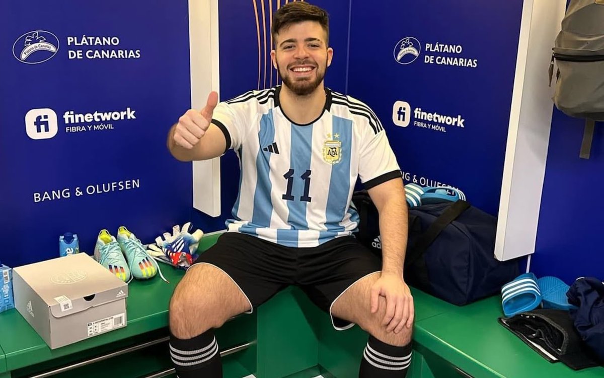 EmilianoLou's tweet photo. No entiendo porque bardean a Giménez siendo jugador de selección,mas respeto https://t.co/y9ngzjLpPt