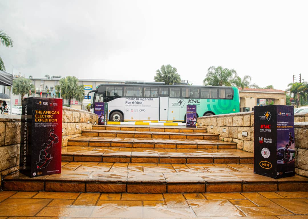 Historic Breakthrough for Uganda!
<a href="/KiiraMotors/">𝐊𝐢𝐢𝐫𝐚 𝐌𝐨𝐭𝐨𝐫𝐬</a> secures 450 
#KayoolaECoaches + 75 DC Fast Chargers in Johannesburg, achieving 45% of our 1,000-unit target. From a technical demo to commercial validation,this proves Ugandan innovation can compete in Africa’s top automotive market.